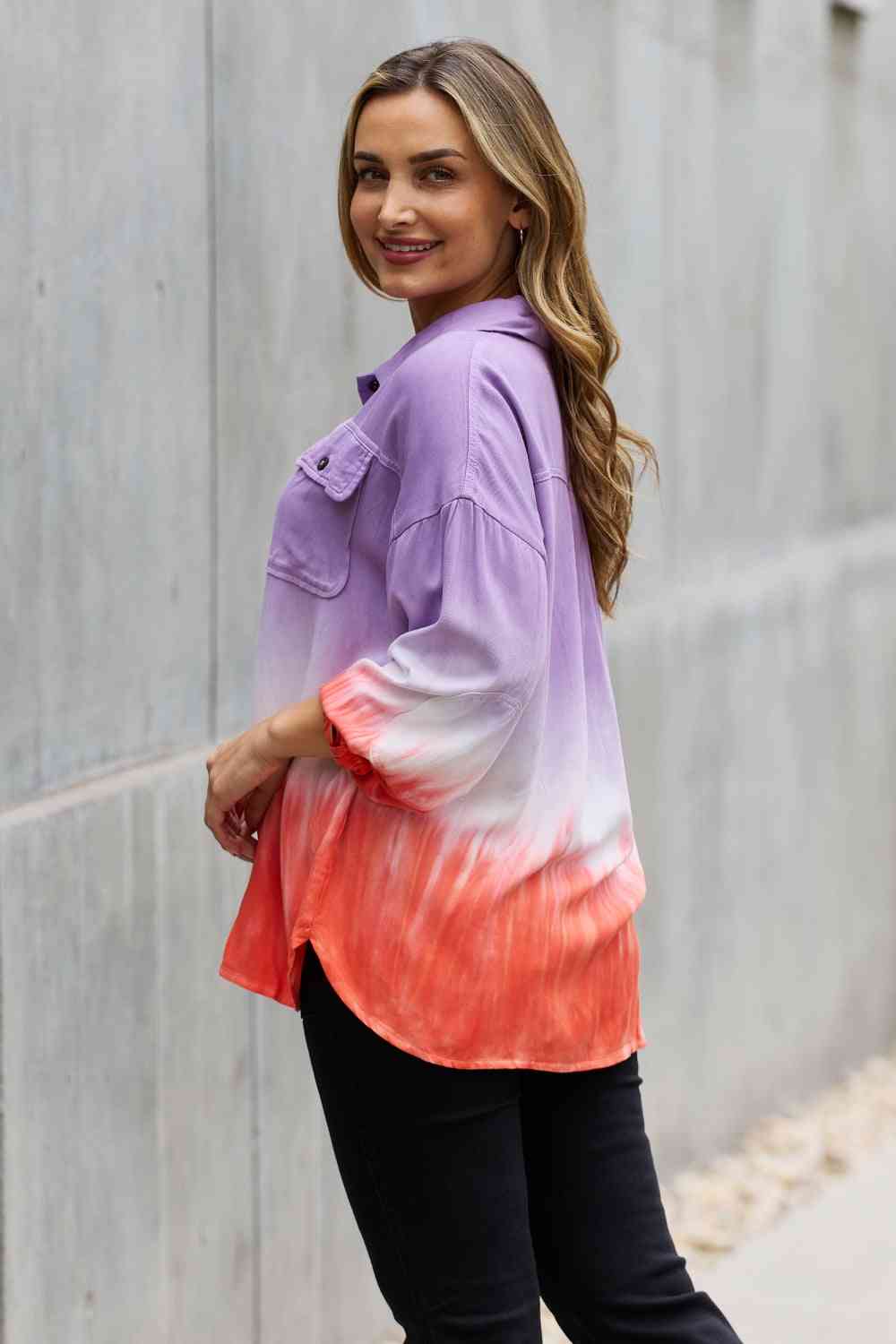 Top con botones y efecto tie-dye de corte relajado de White Birch