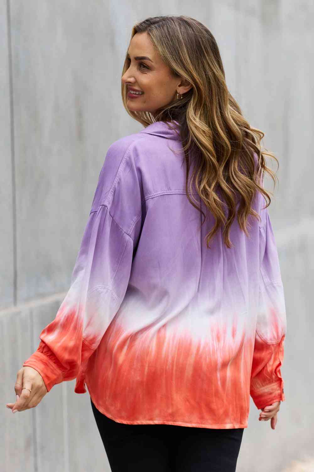 Top con botones y efecto tie-dye de corte relajado de White Birch