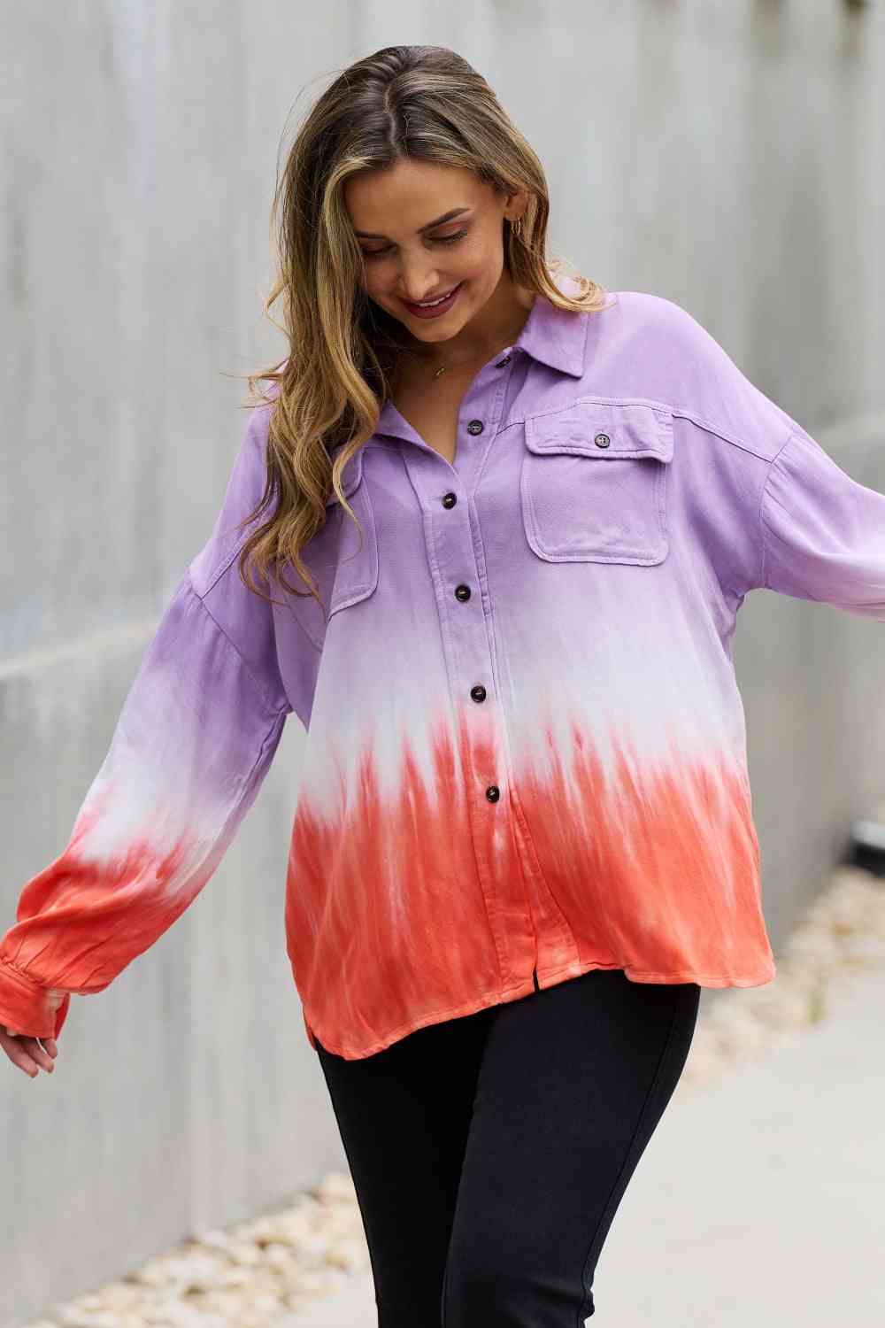 Top con botones y efecto tie-dye de corte relajado de White Birch