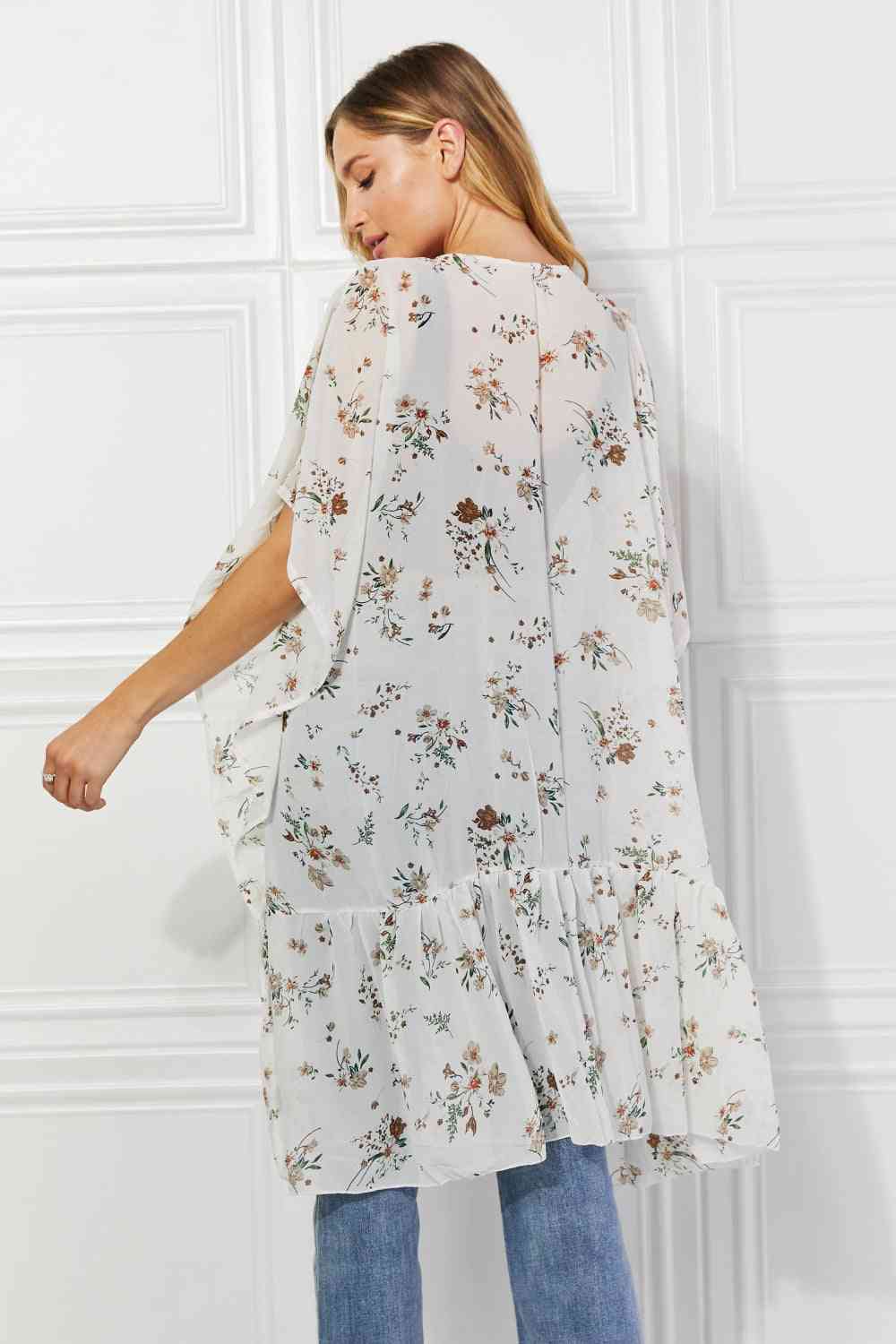 Justin Taylor Kimono floral Prado de margaritas