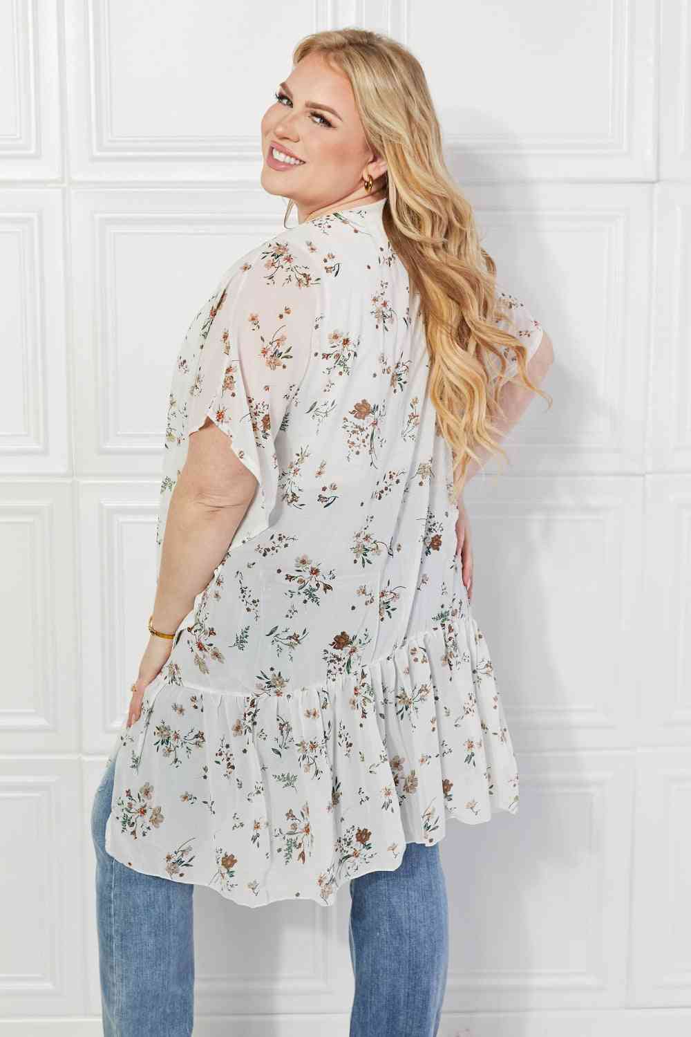 Justin Taylor Kimono floral Prado de margaritas